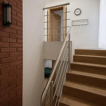 Apartment W Domu Bezpieczna Przystan