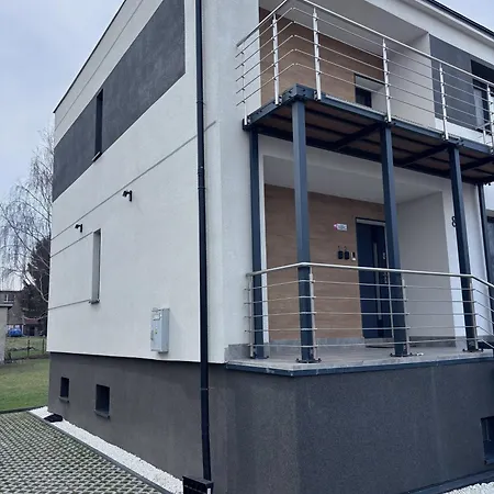 Apartment W Domu Bezpieczna Przystan *